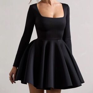 WINSLET
BLACK SQUARE-NECK SKATER MINI DRESS